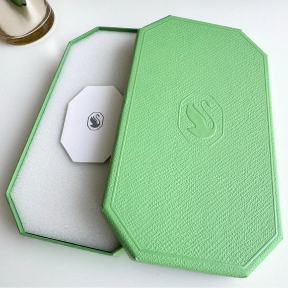 Swarovski Green Octagon Jewelry Display Storage Travel Gift Box Case EMPTY NEW ! - Picture 3 of 13